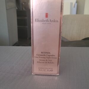 Elizabeth Arden Retinol Night Serum in Metallic Pink